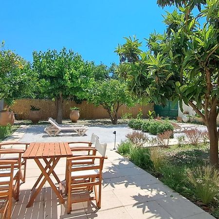 Ismini Apartments Myrtos Екстериор снимка
