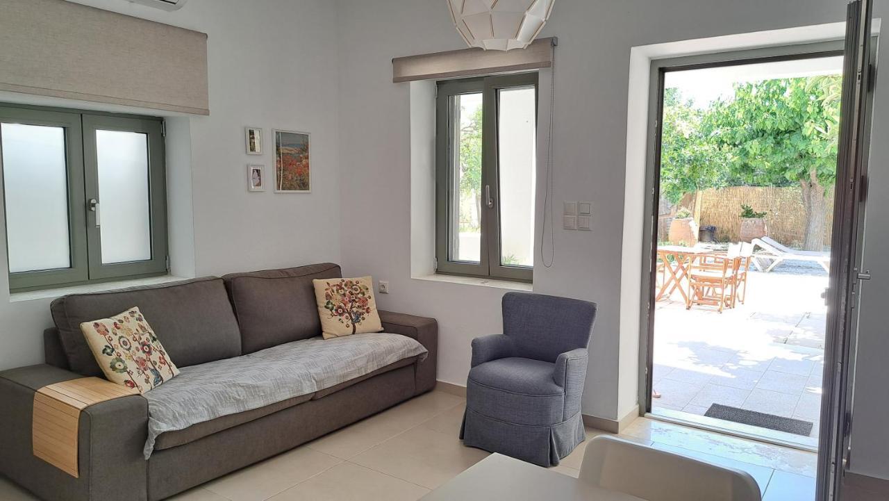 Ismini Apartments Myrtos Екстериор снимка